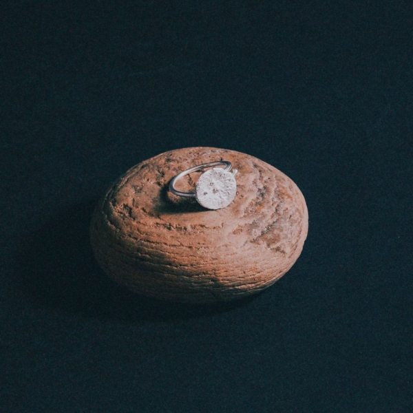 Moonlight Ring Hover